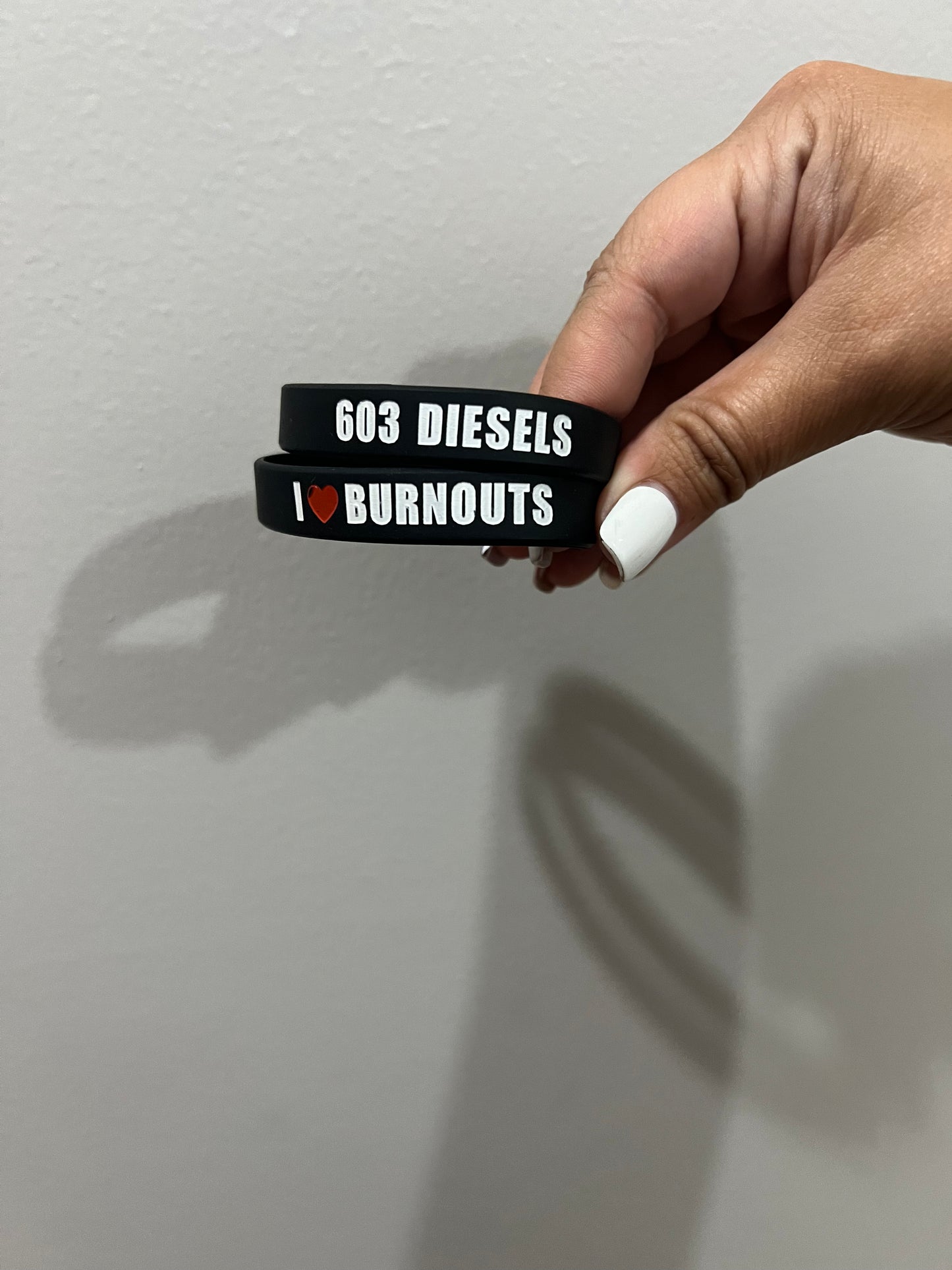 I <3 BURNOUTS Wristband - BURNOUT PIT FUND