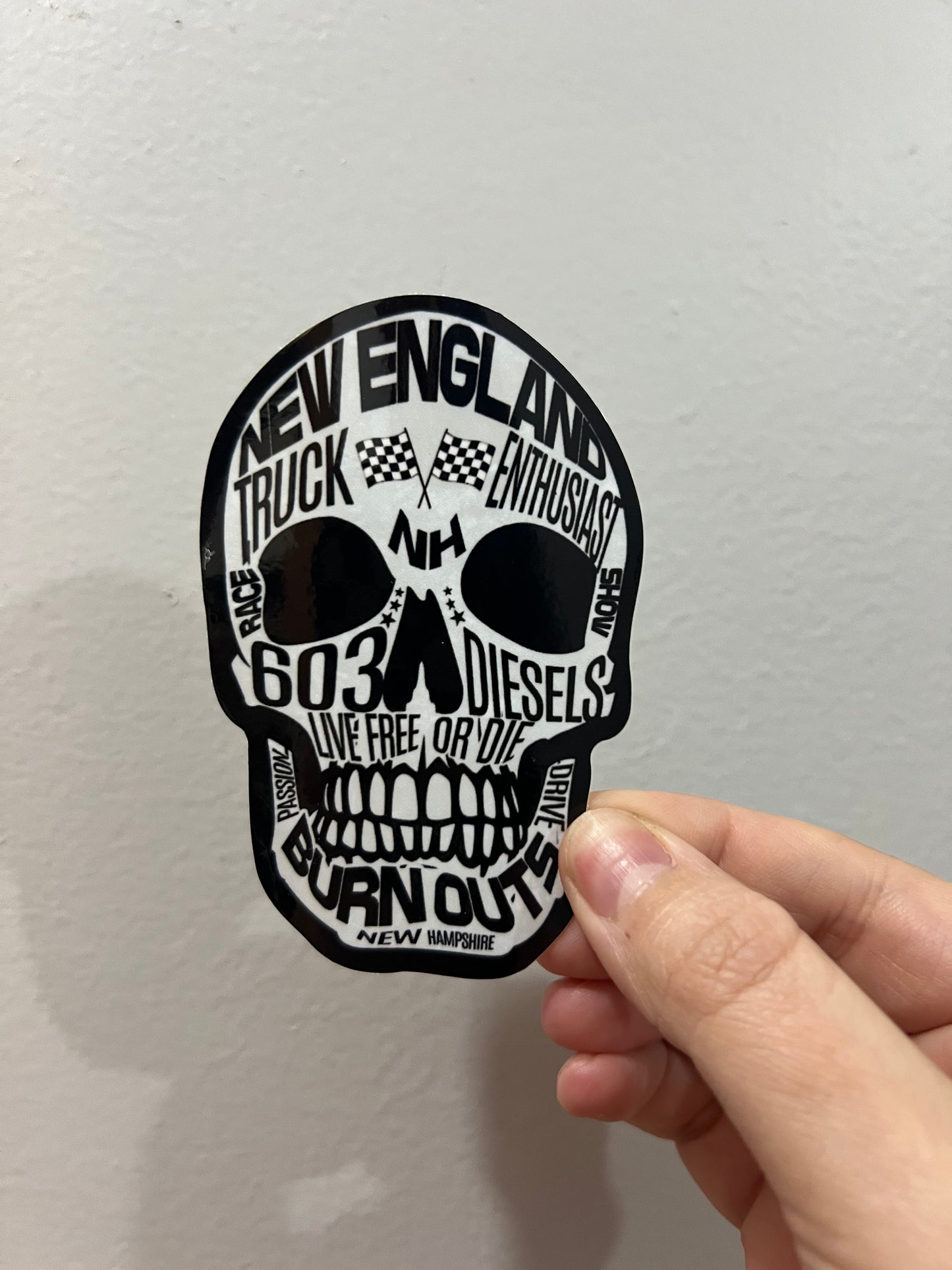 603 SKULL STICKER